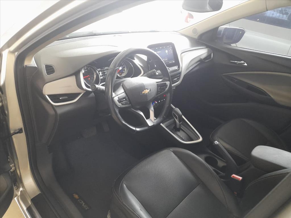 ONIX 1.0 TURBO FLEX PREMIER AUTOMÁTICO9