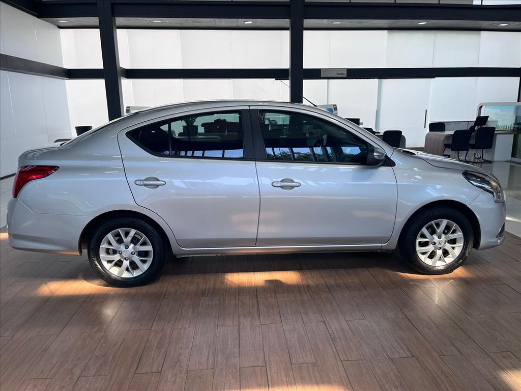 Nissan-VERSA-1.6 16V FLEXSTART SV 4P XTRONIC