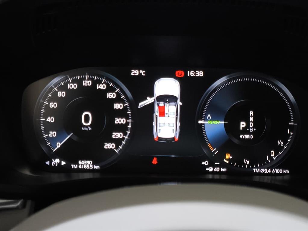 XC60 2.0 T8 HYBRID MOMENTUM AWD GEARTRONIC11