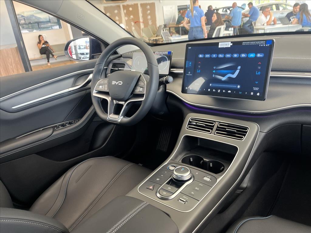 KING 1.5 DM-I PHEV GS AUTOMÁTICO11