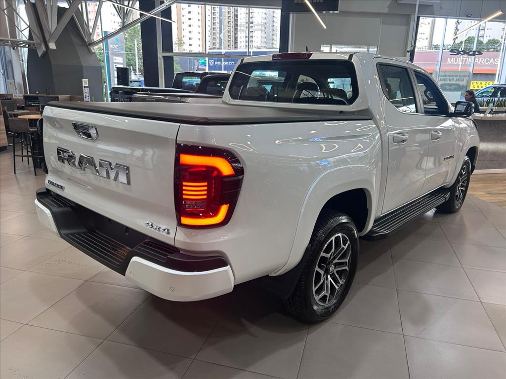 DAKOTA 2.2 TURBO DIESEL LARAMIE 4X4 AUTOMÁTICO3