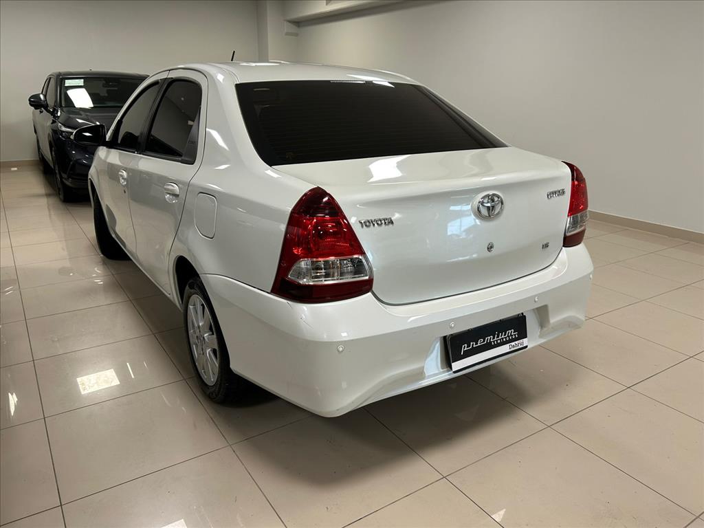 ETIOS 1.5 X PLUS SEDAN 16V FLEX 4P AUTOMÁTICO4