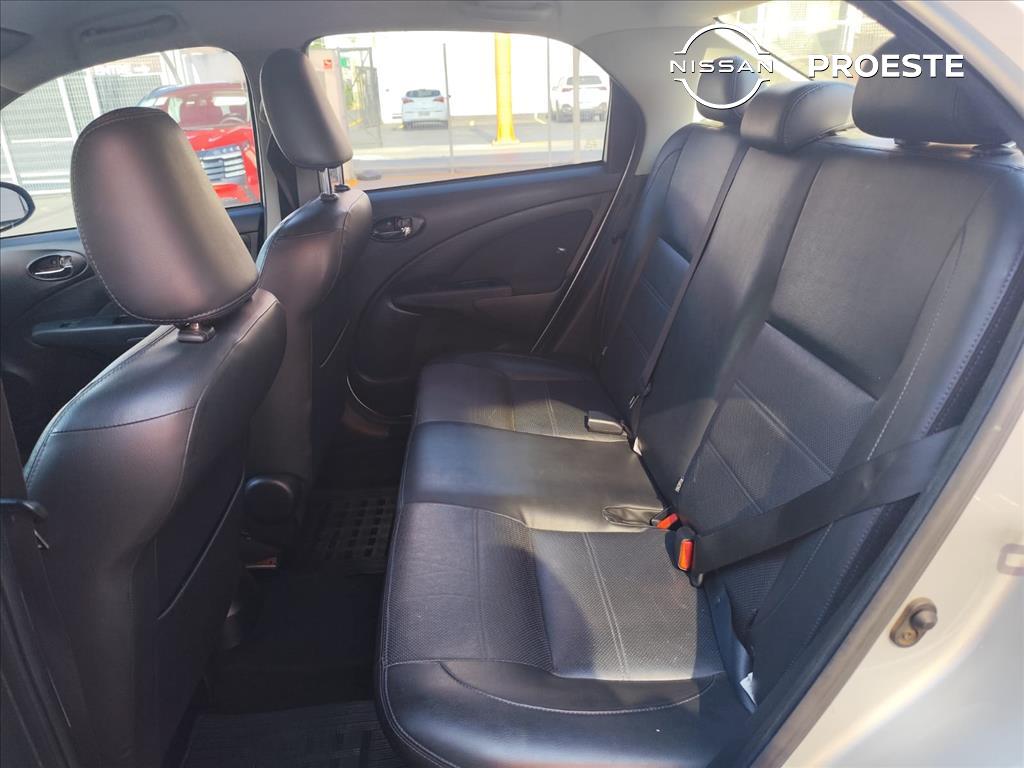 ETIOS 1.5 PLATINUM SEDAN 16V FLEX 4P AUTOMÁTICO8
