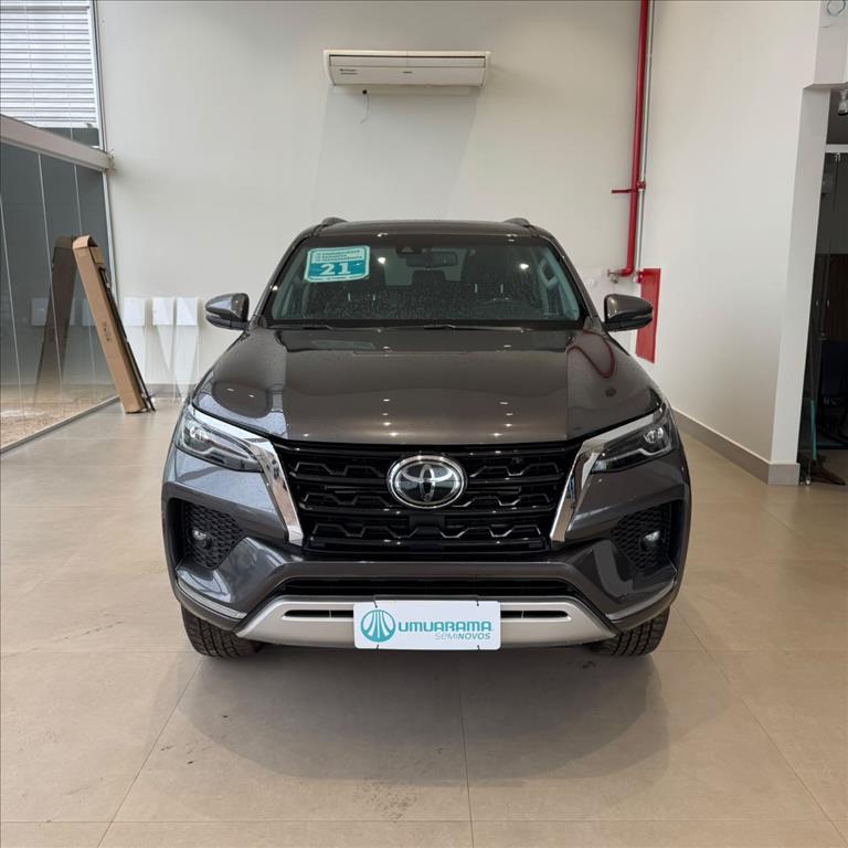 HILUX SW4 2.8 D-4D TURBO DIESEL SRX 4X4 AUTOMÁTICO