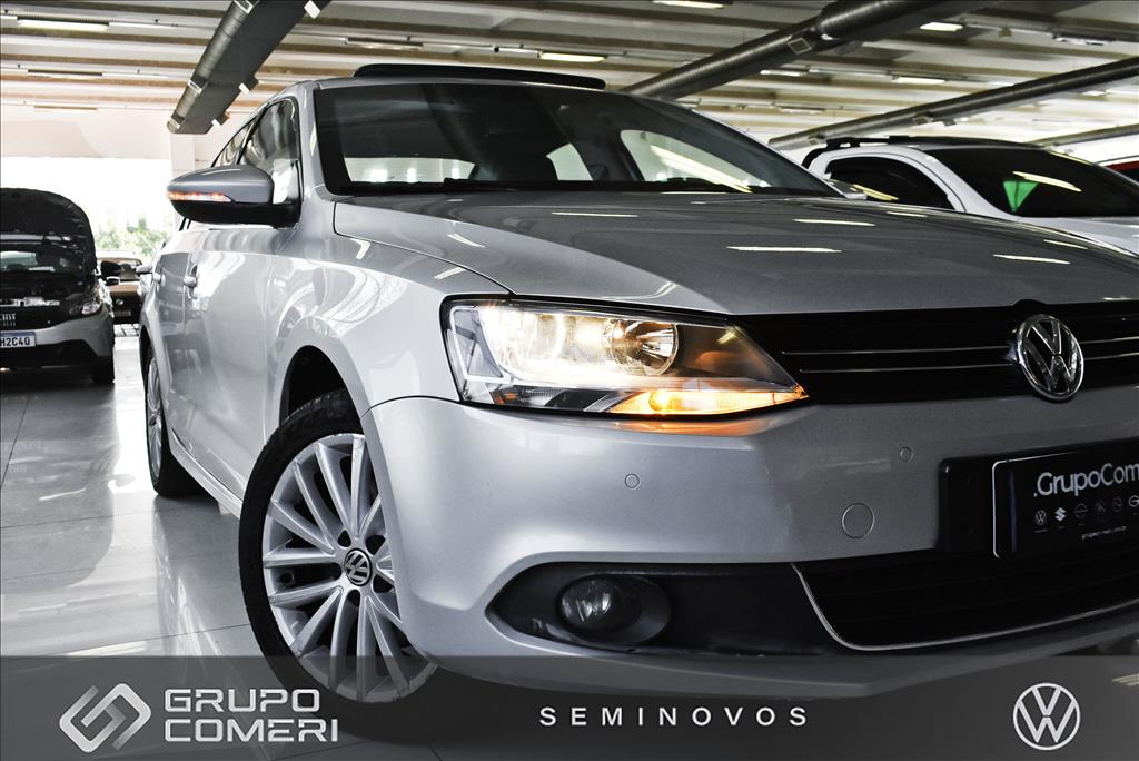 JETTA 2.0 TSI HIGHLINE 211CV GASOLINA 4P TIPTRONIC19