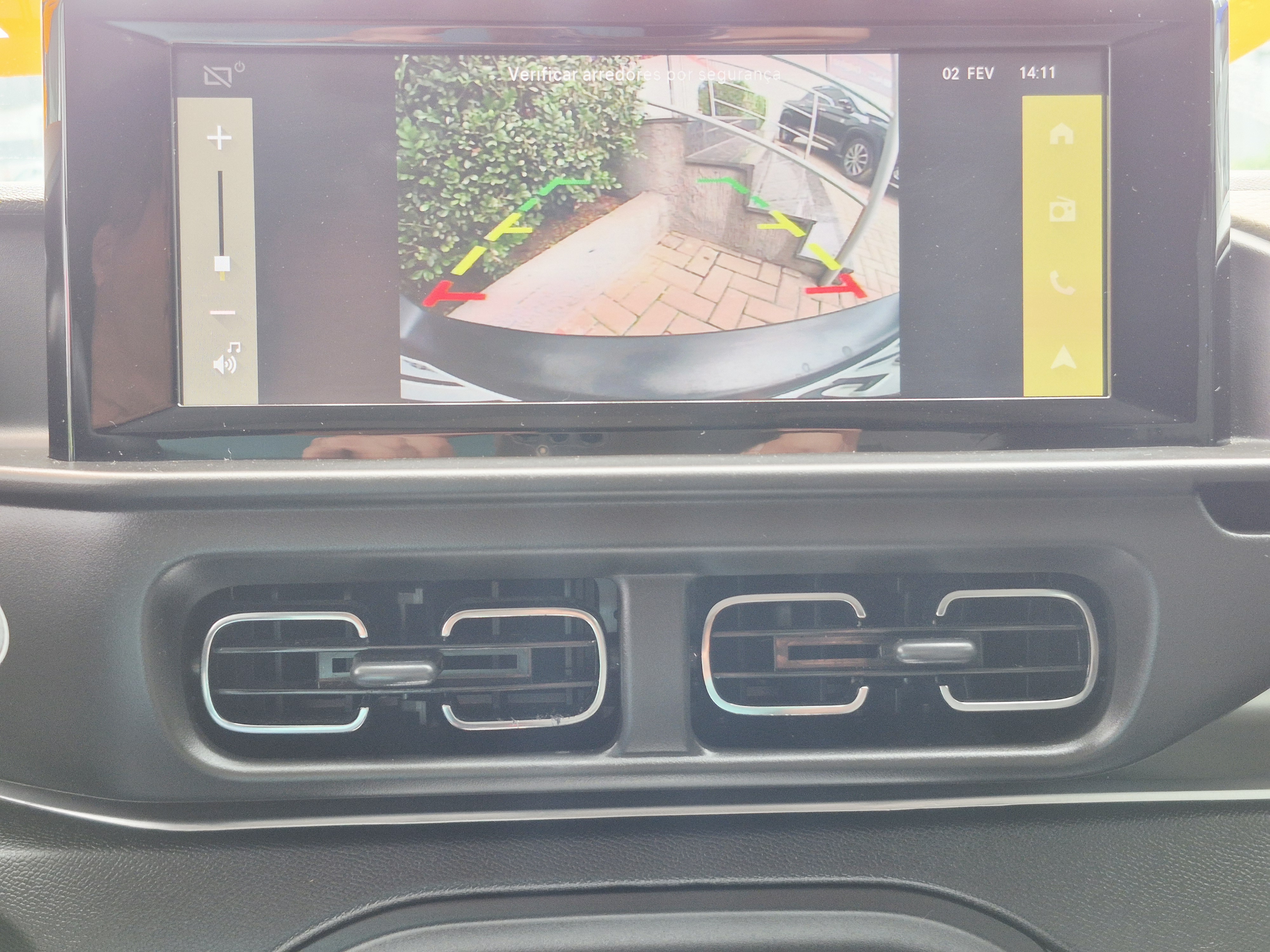 Foto ilustrativa do carro