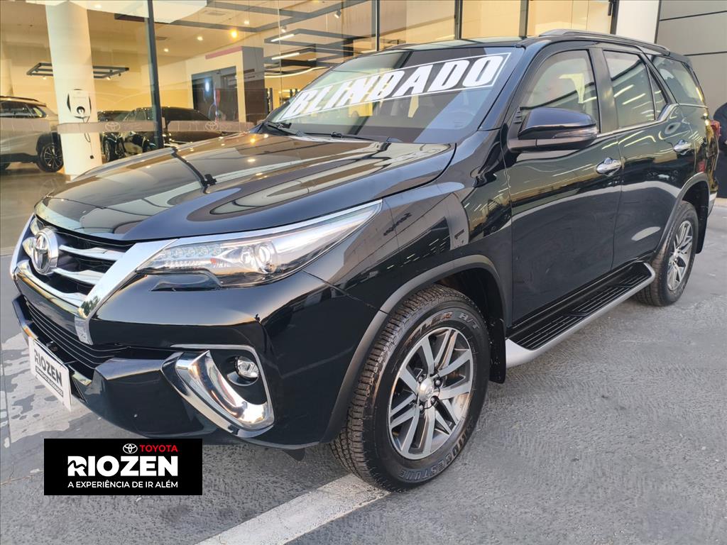 HILUX SW4 2.8 SRX 4X4 7 LUGARES 16V TURBO INTERCOOLER DIESEL 4P AUTOMÁTICO1