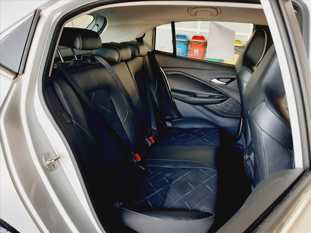 ONIX 1.0 TURBO FLEX AUTOMÁTICO10