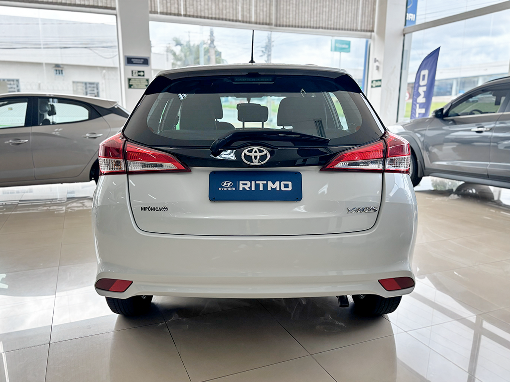 YARIS 1.3 16V FLEX XL LIVE MULTIDRIVE4