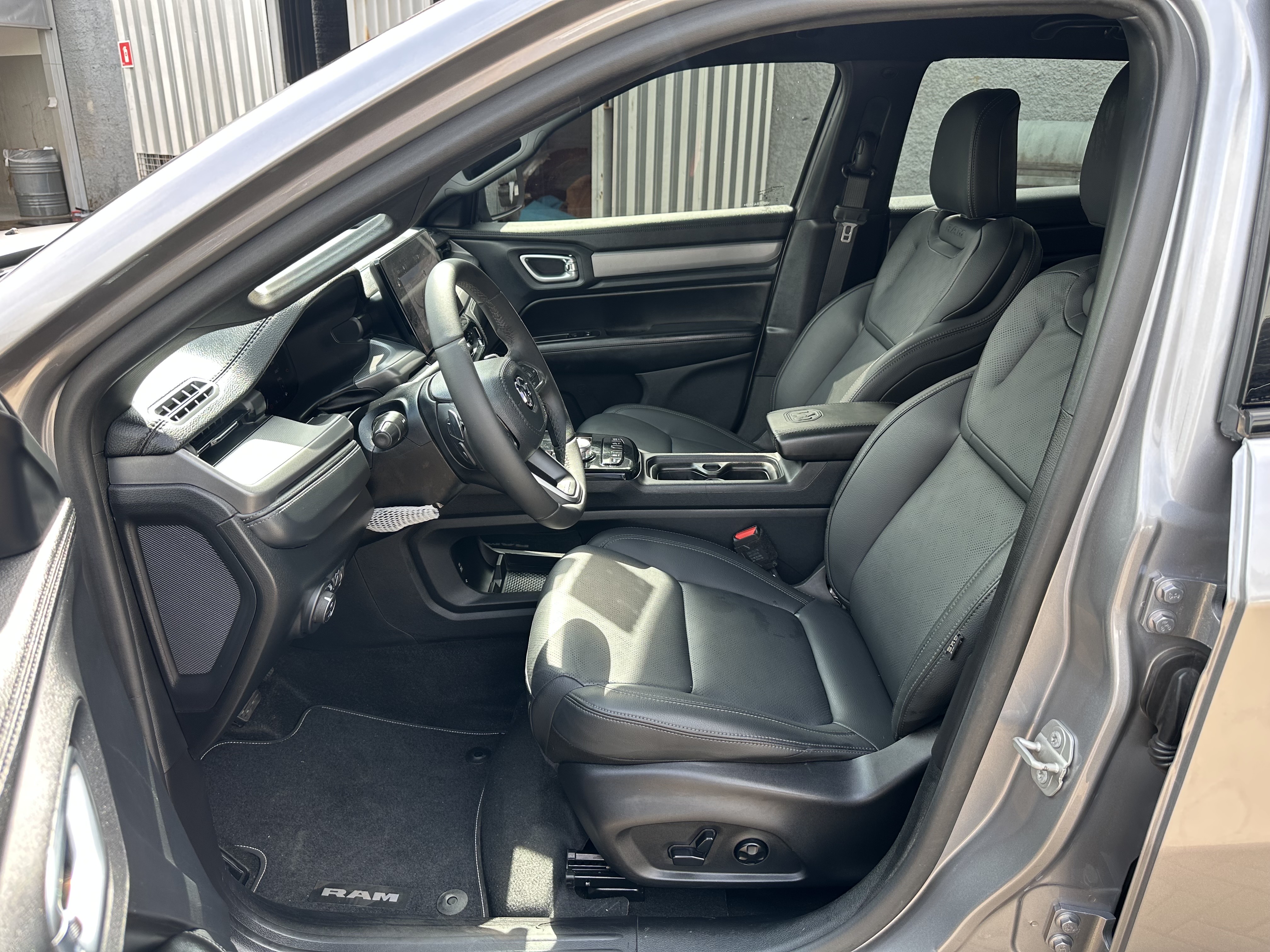 RAMPAGE 2.0 TURBO DIESEL REBEL 4X4 AUTOMÁTICO9