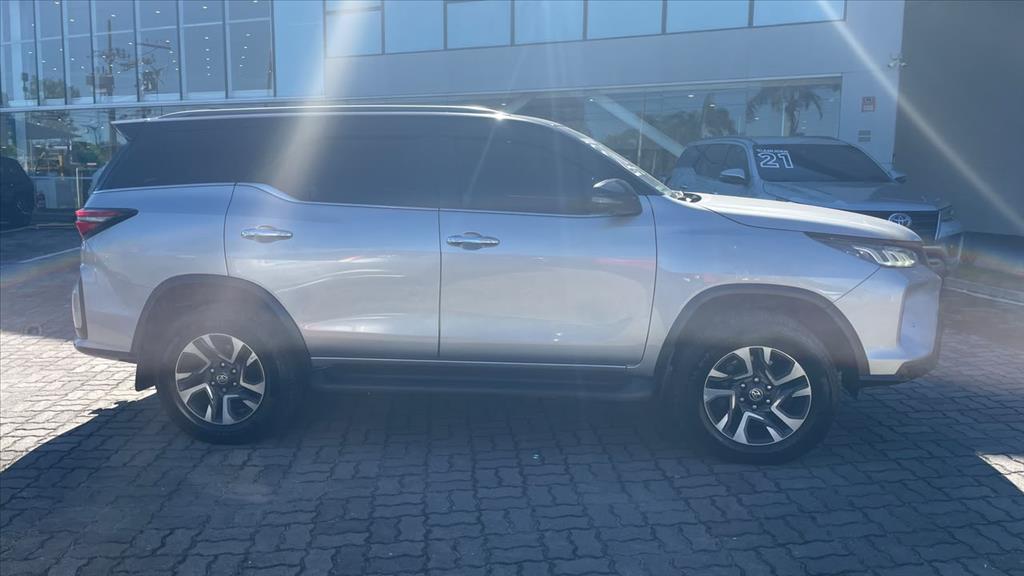 HILUX SW4 2.8 D-4D TURBO DIESEL DIAMOND 7L 4X4 AUTOMÁTICO10