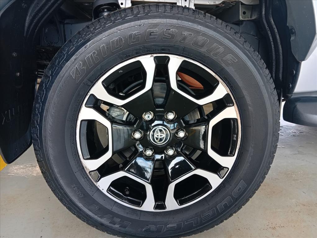 HILUX 2.8 D-4D TURBO DIESEL CD SRX 4X4 AUTOMÁTICO9