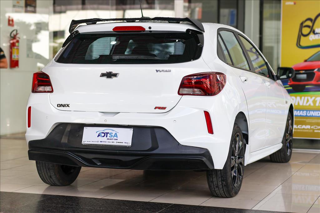 CHEVROLET ONIX 1.0 TURBO FLEX RS AUTOMÁTICO