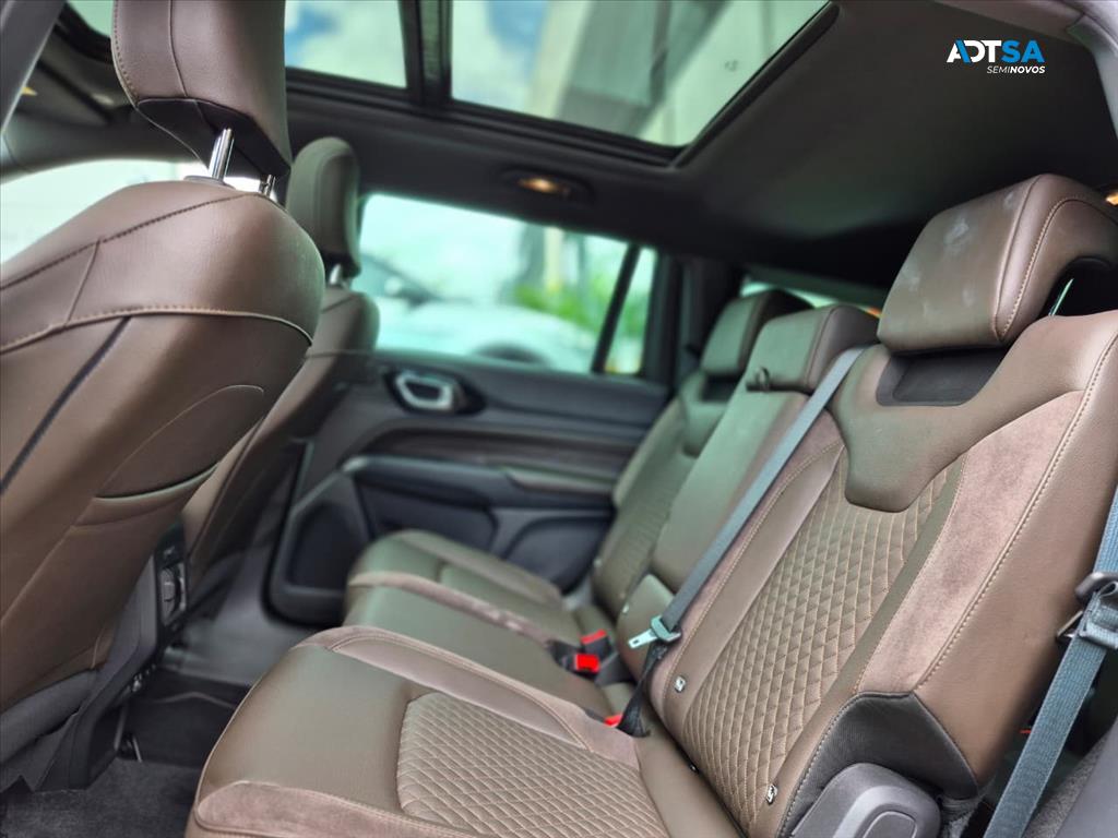 JEEP COMMANDER 2.0 HURRICANE 4 TURBO GASOLINA OVERLAND AT9