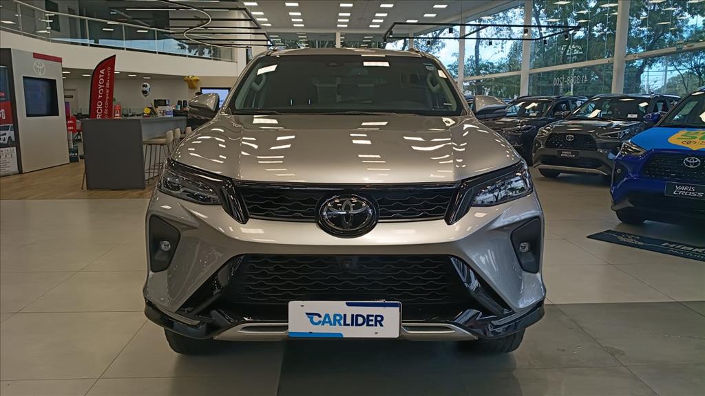 HILUX SW4 2.8 D-4D TURBO DIESEL SRX PLATINUM 7L 4X4 AUTOMÁTICO