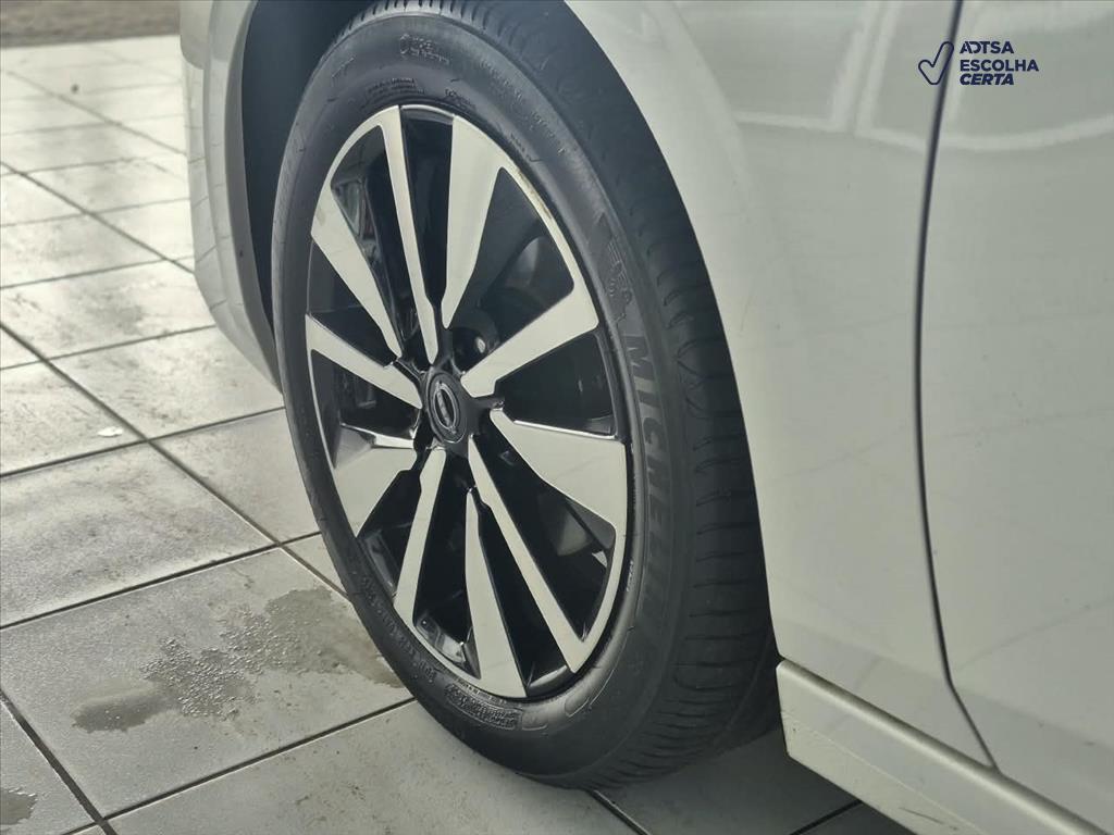 Nissan SENTRA 2025