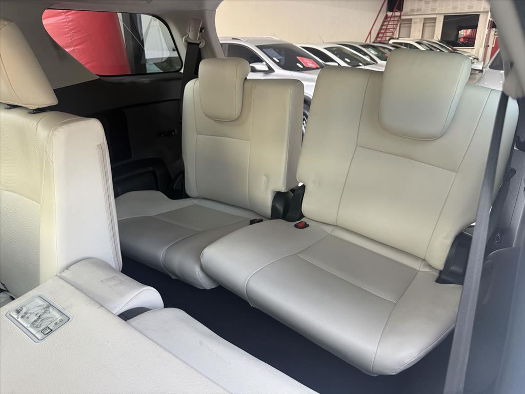 Toyota Hilux Sw4 - 2.8 SRX DIAMOND 4X4 7 LUGARES 16V TURBO INTERCOOLER DIESEL 4P AUTOMÁTICO