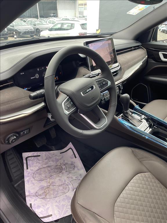 COMMANDER 2.2 TURBO DIESEL OVERLAND AT99