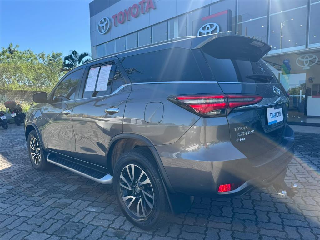 HILUX SW4 2.8 D-4D TURBO DIESEL SRX 7L 4X4 AUTOMÁTICO5