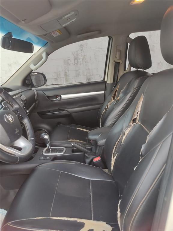 HILUX 2.8 D-4D TURBO DIESEL CD SR 4X4 AUTOMÁTICO11