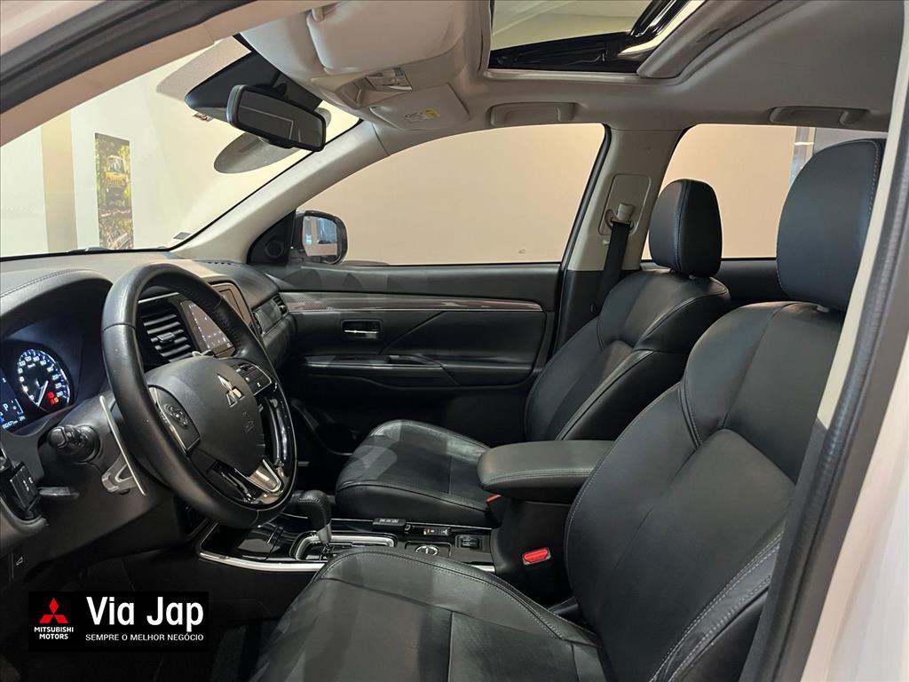 Mitsubishi-OUTLANDER-3.0 MIVEC V6 GASOLINA HPE-S AWD AUTOMÁTICO
