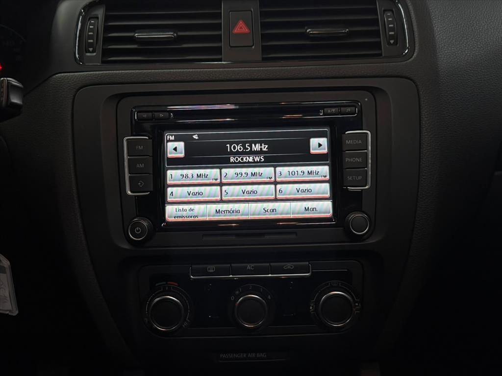 JETTA 2.0 COMFORTLINE FLEX 4P MANUAL10