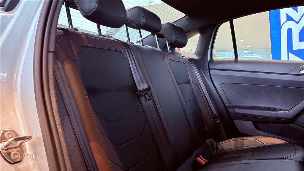VIRTUS 1.0 200 TSI HIGHLINE AUTOMÁTICO12