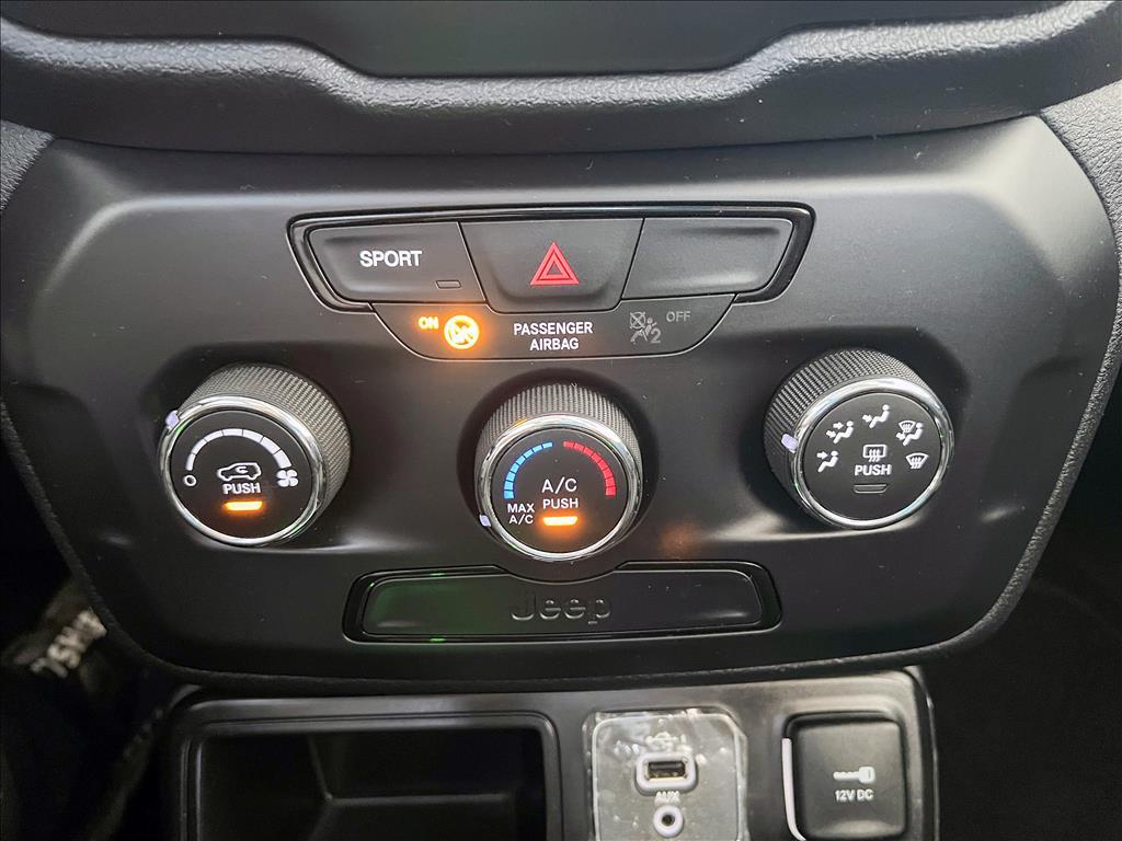RENEGADE 1.8 16V FLEX SPORT 4P AUTOMÁTICO14