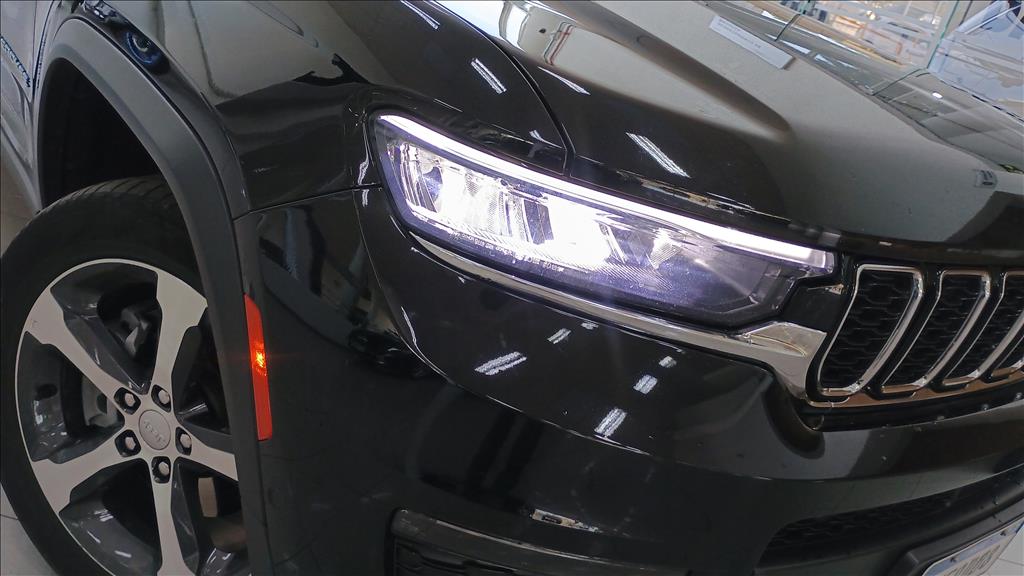 GRAND CHEROKEE 2.0 TURBO HÍBRIDO 4XE AT86