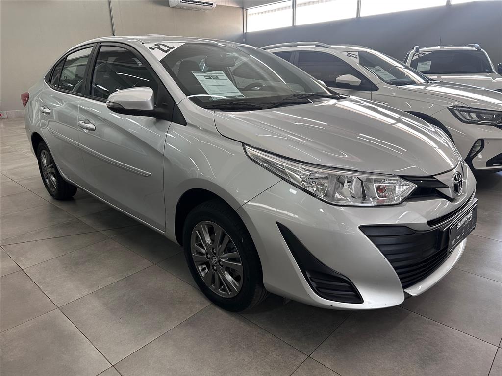 YARIS 1.5 16V FLEX SEDAN XLS CONNECT MULTIDRIVE1