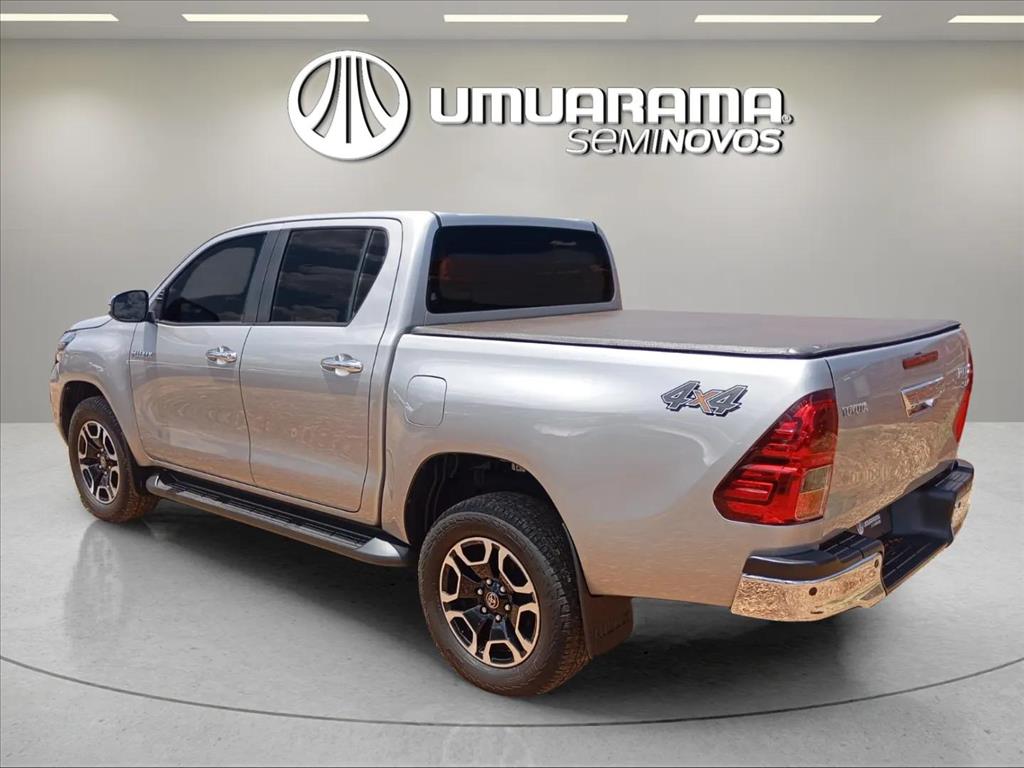 HILUX 2.8 D-4D TURBO DIESEL CD SRV 4X4 AUTOMÁTICO4