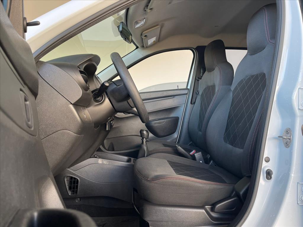 KWID 1.0 12V SCE FLEX ZEN MANUAL4