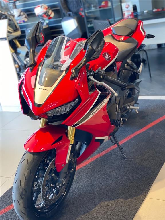 HONDA CBR foto 2