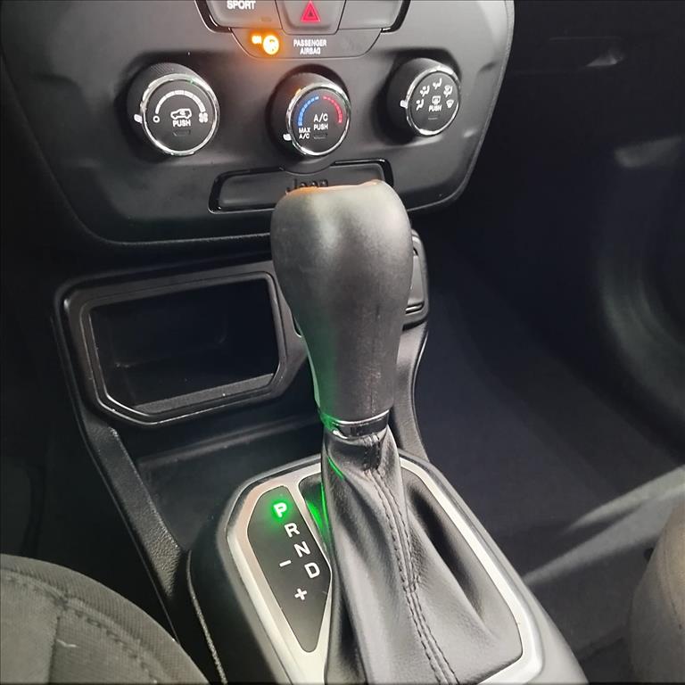 RENEGADE 1.8 16V FLEX 4P AUTOMÁTICO