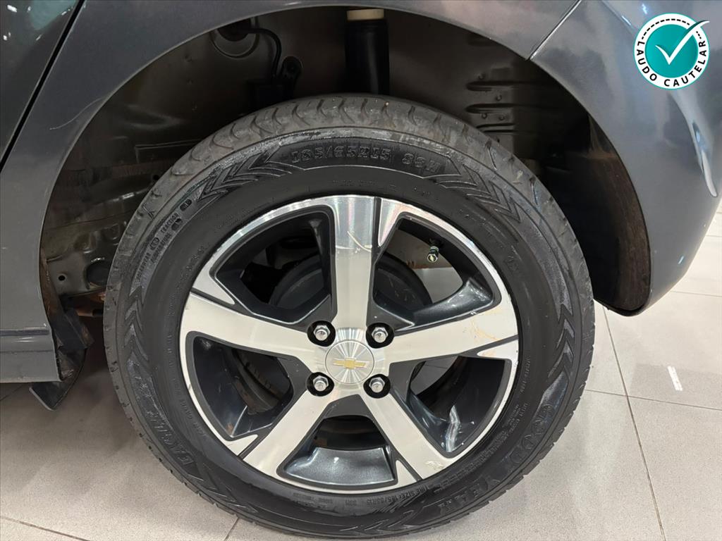 ONIX 1.4 MPFI LTZ 8V FLEX 4P MANUAL6