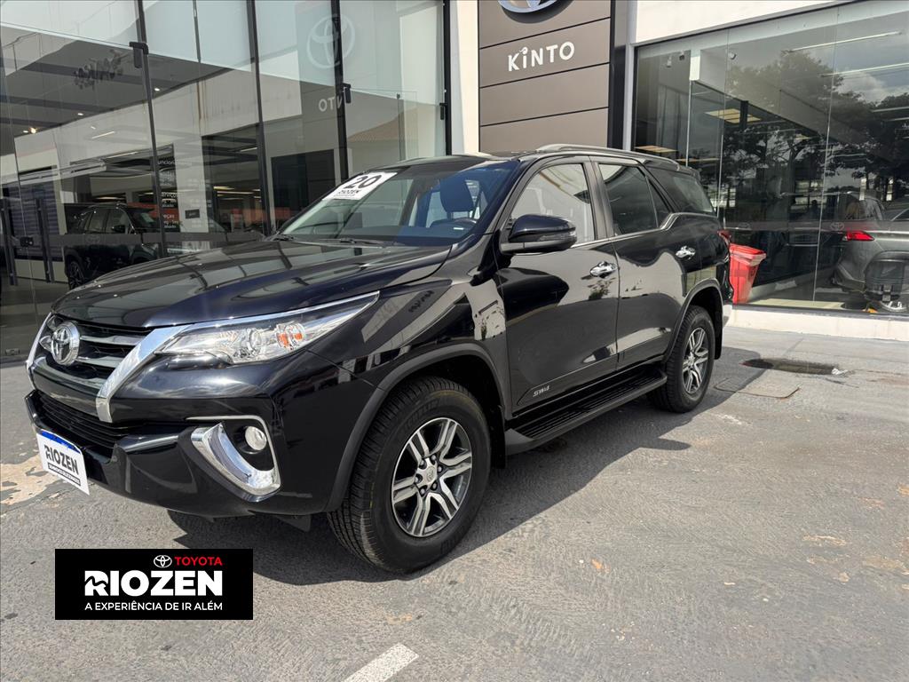 Toyota HILUX SW4 2020