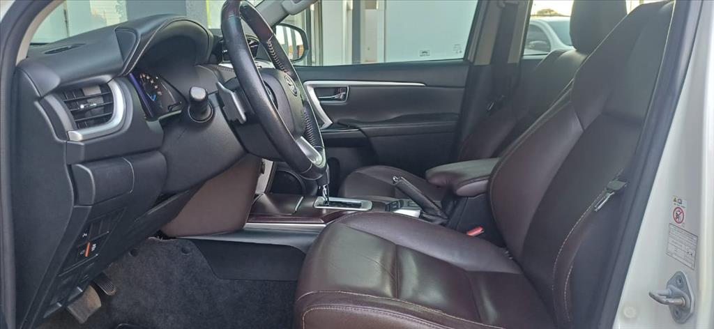 HILUX SW4 2.8 SRX 4X4 16V TURBO INTERCOOLER DIESEL 4P AUTOMÁTICO4