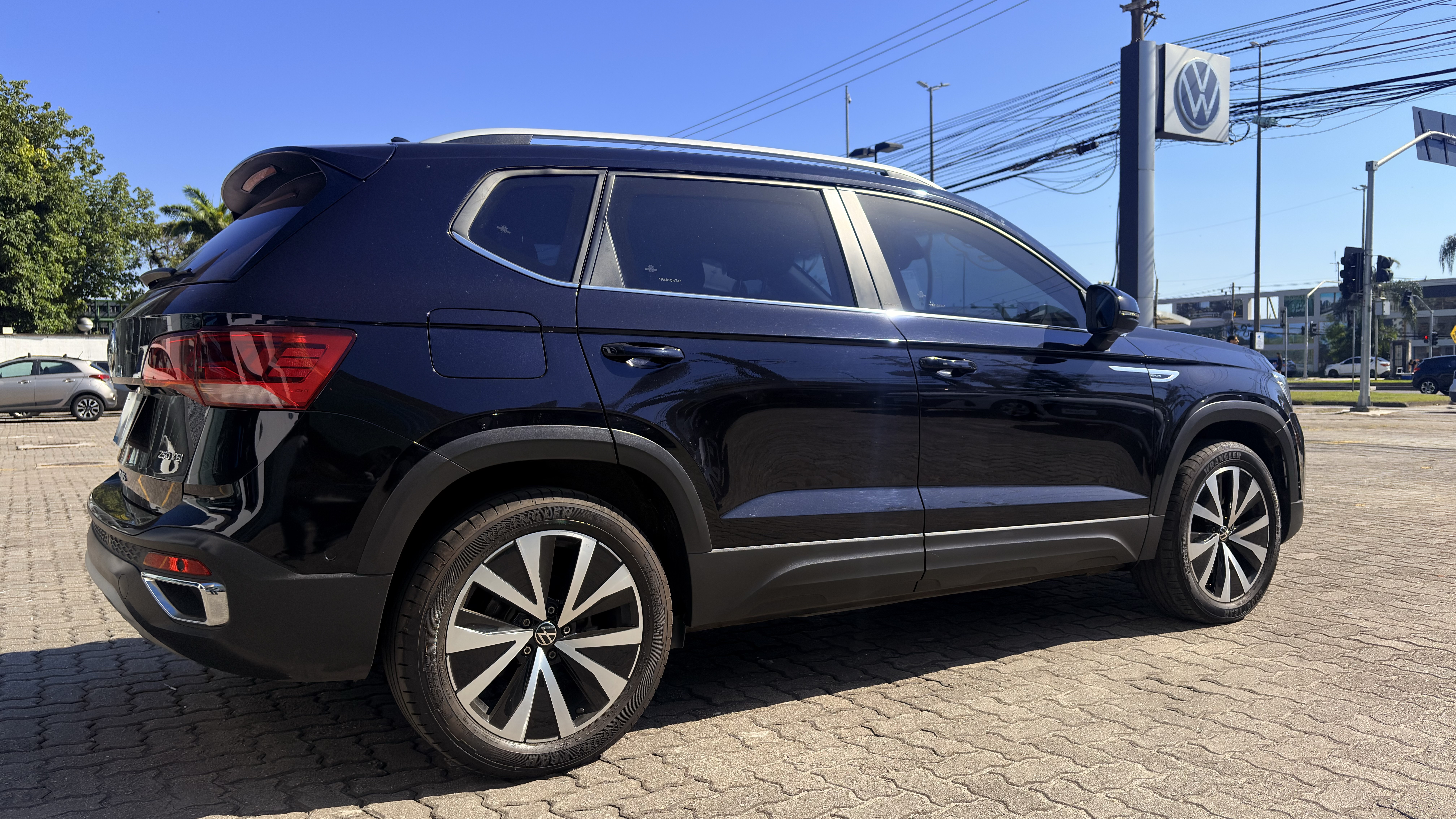 TAOS 1.4 250 TSI TOTAL FLEX COMFORTLINE AUTOMÁTICO3