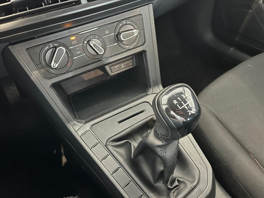 POLO 1.0 MPI TRACK MANUAL13