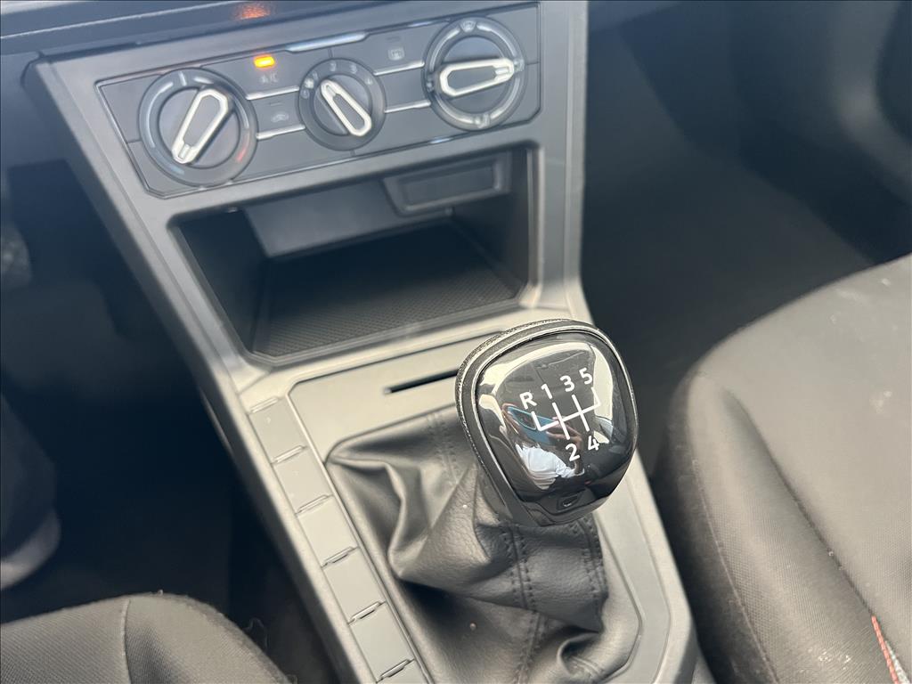 POLO 1.0 MPI ROBUST MANUAL13