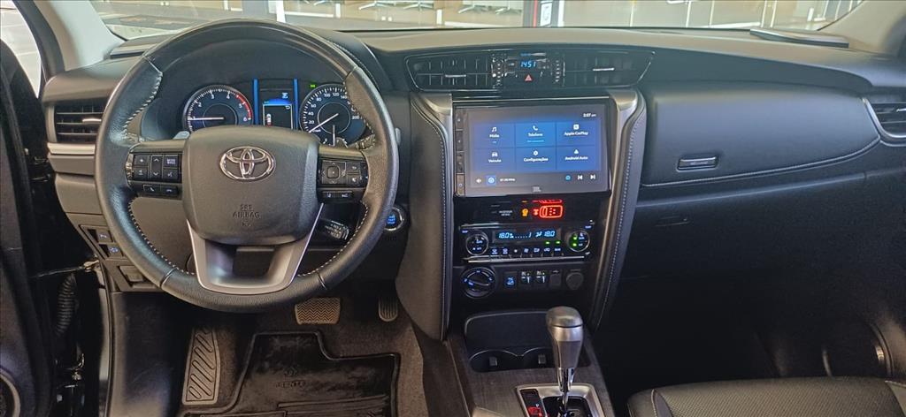HILUX 2.8 D-4D TURBO DIESEL CD CONQUEST 4X4 AUTOMÁTICO9
