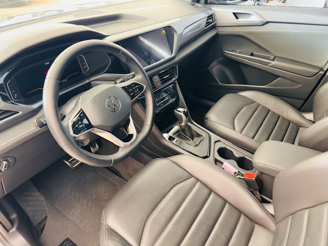 TAOS 1.4 250 TSI TOTAL FLEX HIGHLINE AUTOMÁTICO9