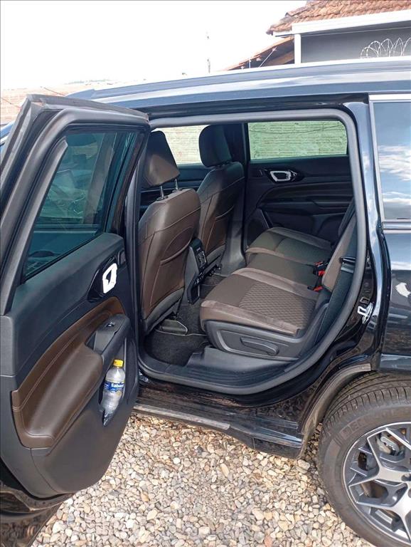 COMMANDER 1.3 T270 TURBO FLEX OVERLAND AT68