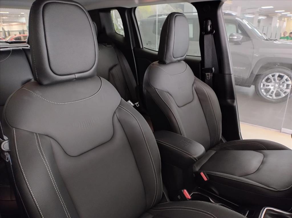 RENEGADE 1.3 T270 TURBO FLEX SAHARA AT69