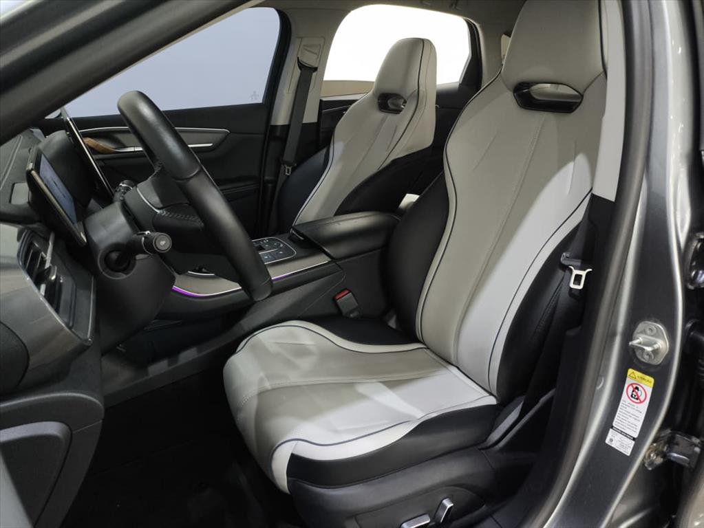 KING 1.5 DM-I PHEV GS AUTOMÁTICO11