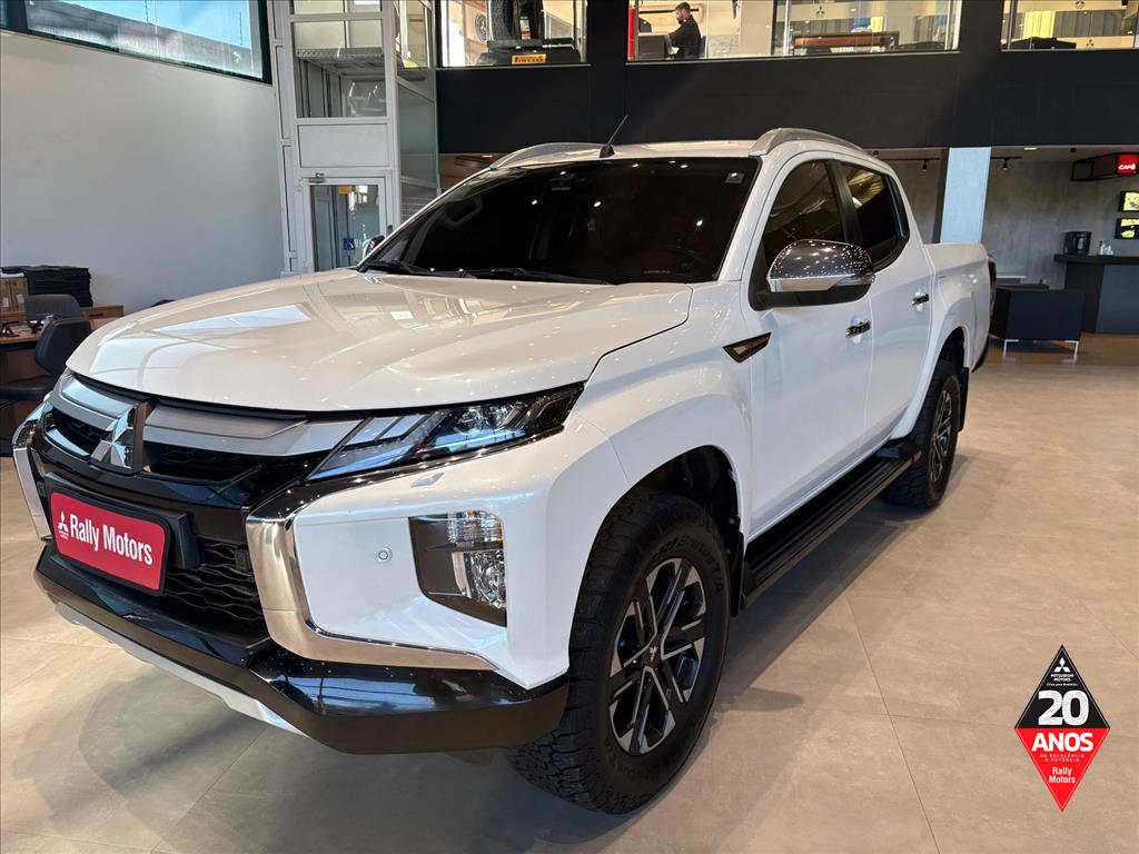 Mitsubishi-L200 TRITON-2.4 16V TURBO DIESEL SPORT HPE-S CD 4P 4X4 AUTOMÁTICO