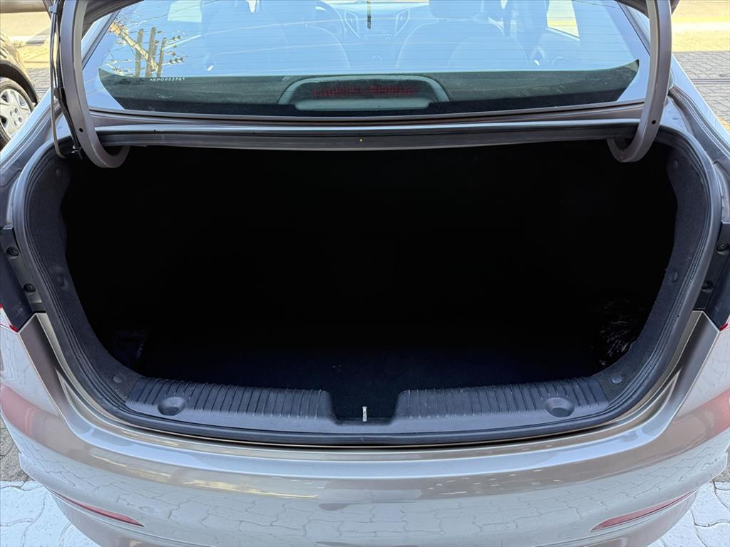 Hyundai Hb20S - 1.6 COMFORT STYLE 16V FLEX 4P AUTOMÁTICO