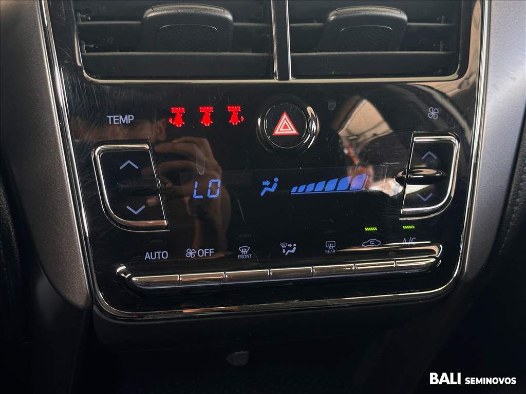 YARIS 1.5 16V FLEX SEDAN XL LIVE MULTIDRIVE12