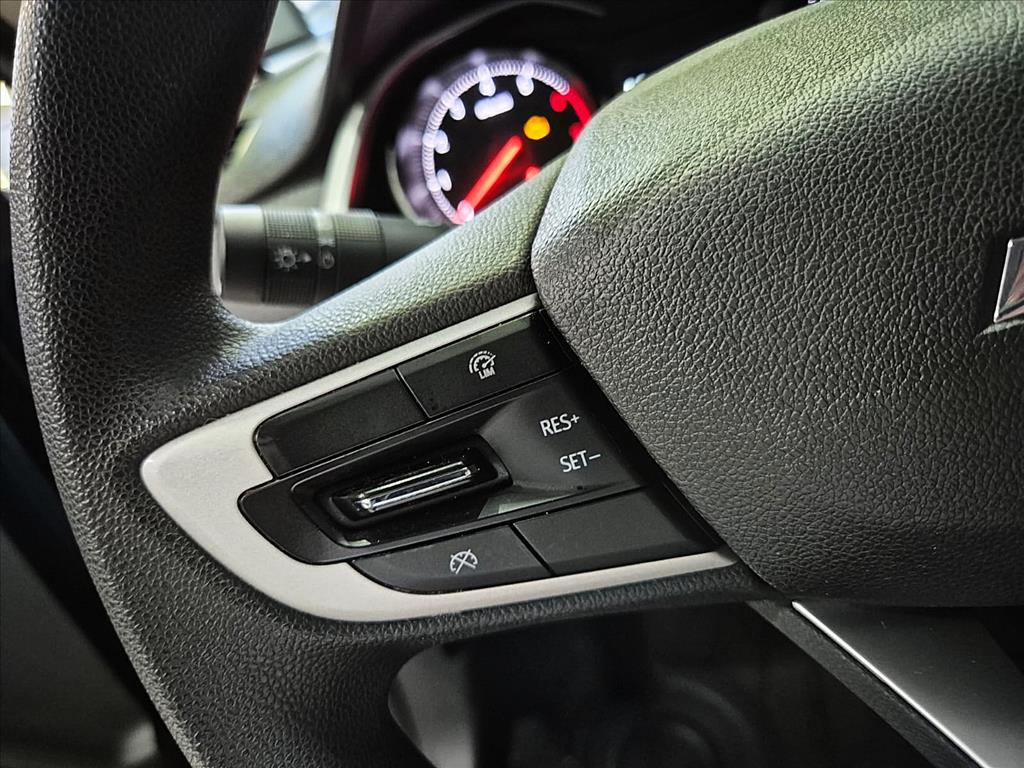 GM - Chevrolet-ONIX PLUS-1.0 FLEX LT MANUAL