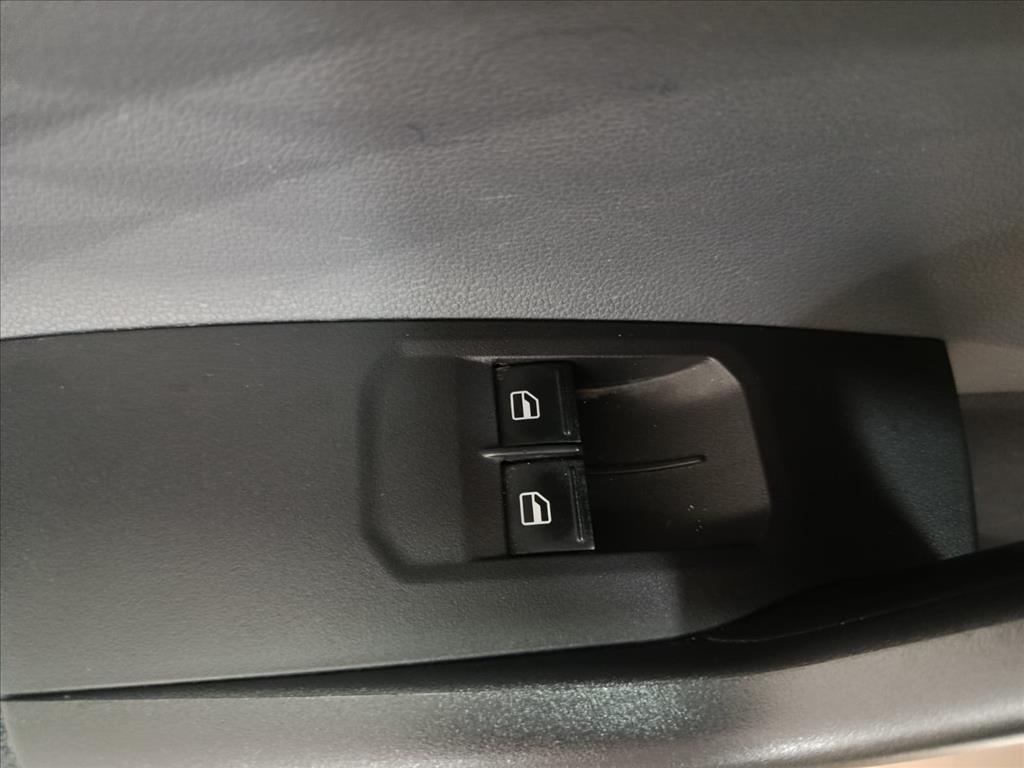 POLO 1.0 MPI TRACK MANUAL10